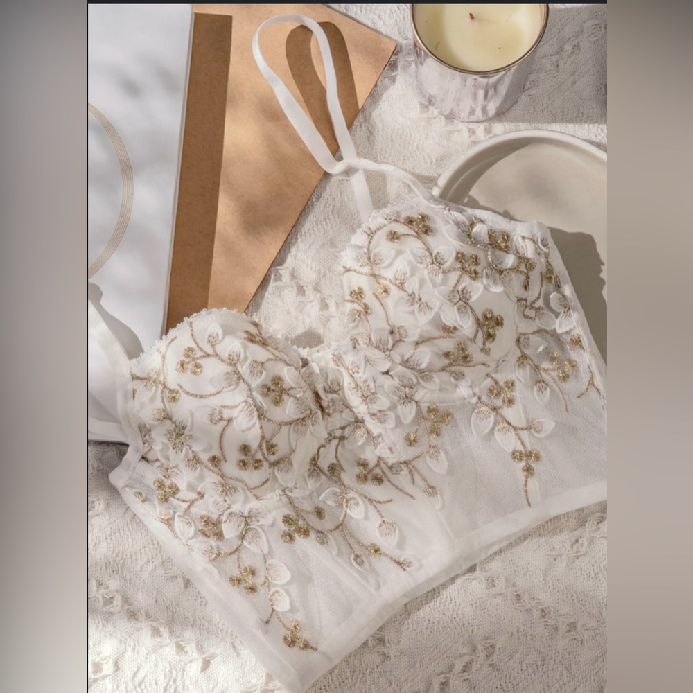 Commense Floral Embroidered White Bra